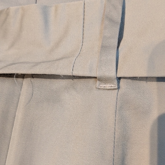 BCBGMaxAzria tan pleated skirt size 2 - Picture 7 of 8